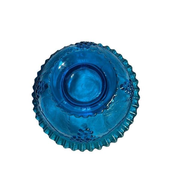Vintage Depression blue glass fruit/candy bowl. Ruffle Edging. Grapes/leaves.10" - Picture 8 of 9